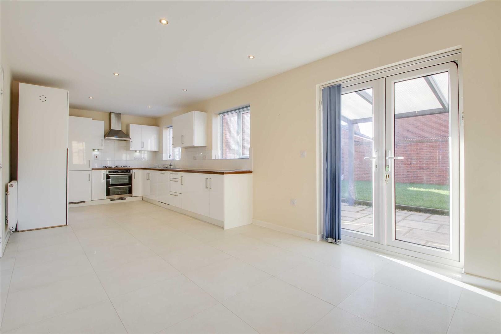 4 bed property in Swaledale End, Milton Keynes